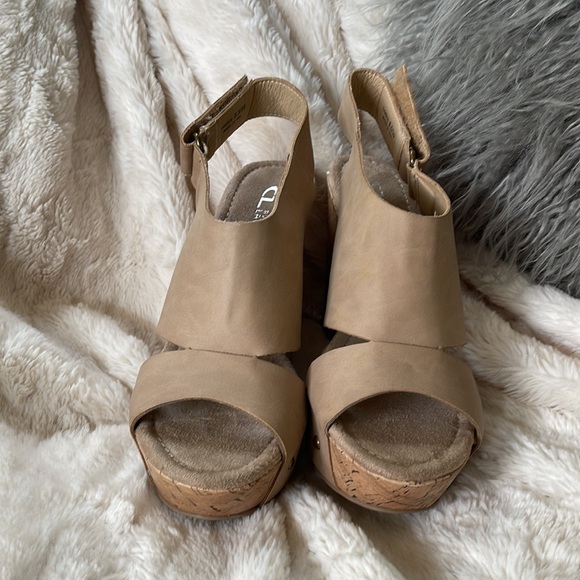Beige Wedges - Picture 2 of 5